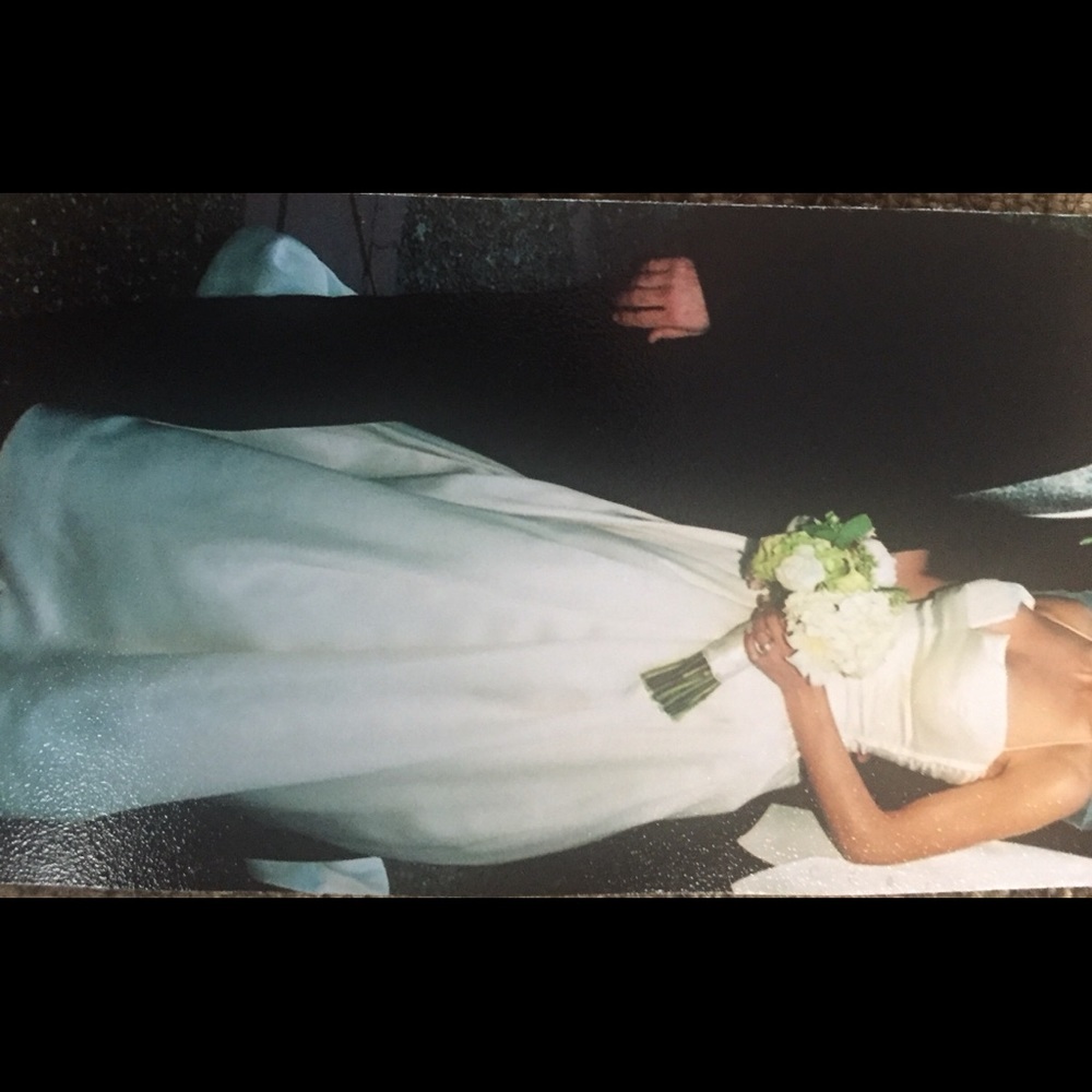 Vera wang silk wedding dress